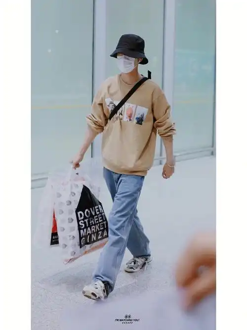 肖战机场20180912日本76