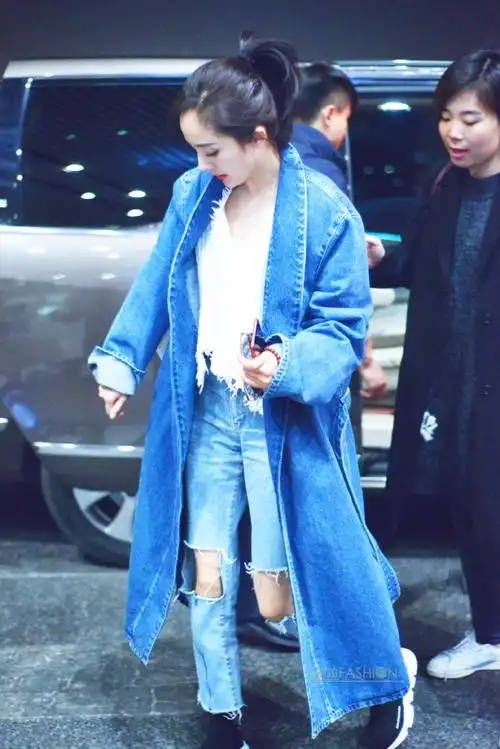 爱街拍杨幂#20170310 北京机场 牛仔少女@杨幂