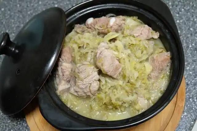 【多妈爱下厨】酸菜炖排骨