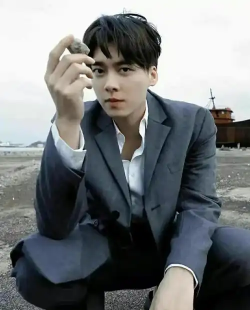 李易峰越来越有熟男的味道