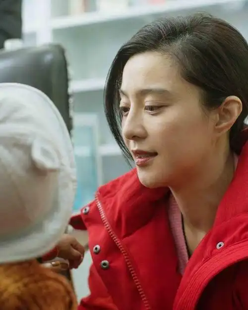 范冰冰招牌「驼峰鼻」突然消失!疑为复出隆鼻改运