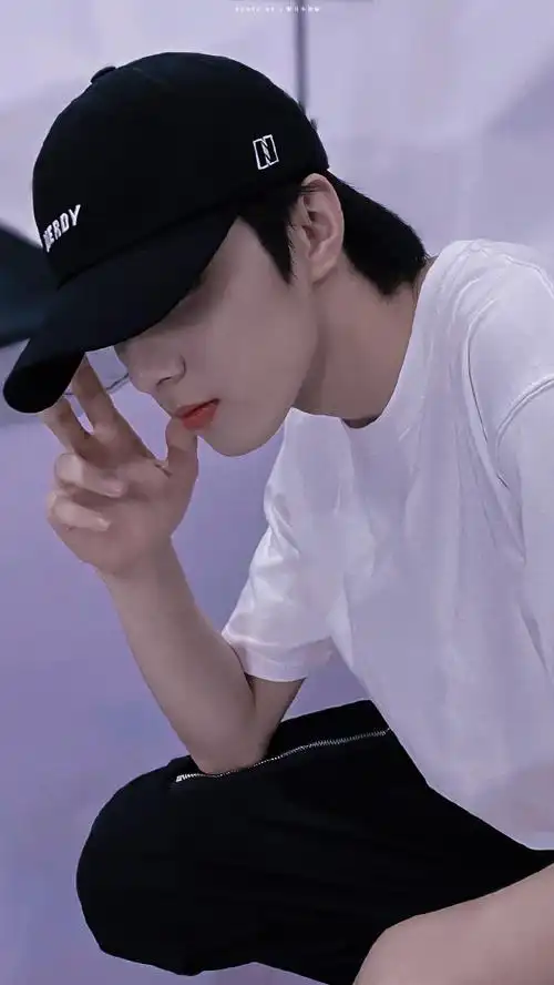 刘耀文 目光磁石##刘耀文 超绝少年气