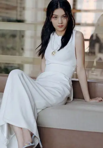 春夏黑与白性感写真图片