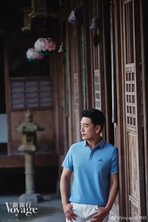 王耀庆超话#新旅行封面王耀庆#云端之上的石梁秘境早已不是秘密.