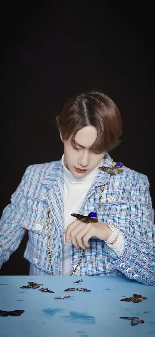 王一博男生冷酷帅气的图片-明星壁纸 - 壁纸之家