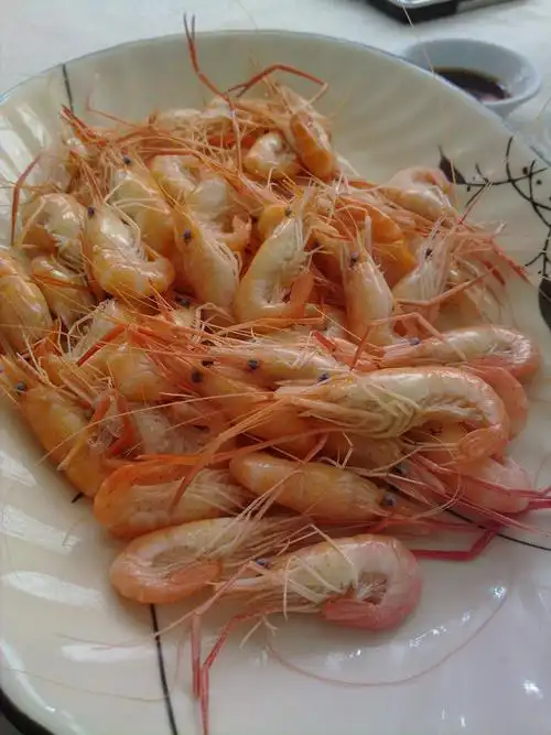 白灼河虾,很鲜甜,个虾头没什么脏物