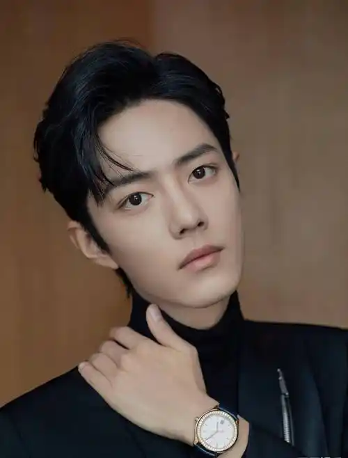 原创学长风肖战来袭凭借照片就热度爆棚除了他还有谁