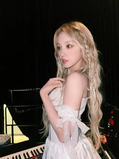 宋雨琦闪钻女孩