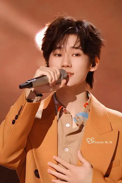 张真源奔跑吧##周华健时代少年团跨时代对唱##宋亚轩张真源跳姐妹舞