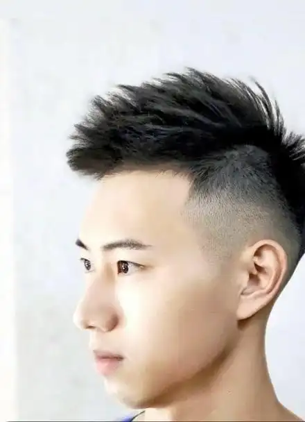 男生剪短飞机头发型颜值帅爆了!