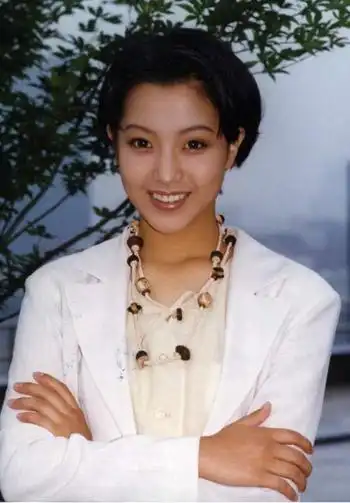 1994年金喜善刚刚出道时的照片 (朝鲜日报资料图)