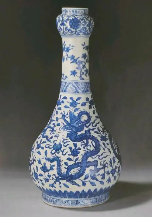 一场拍卖看懂明代青花官窑的"演变"—佳士得1997香港春拍瓷器篇