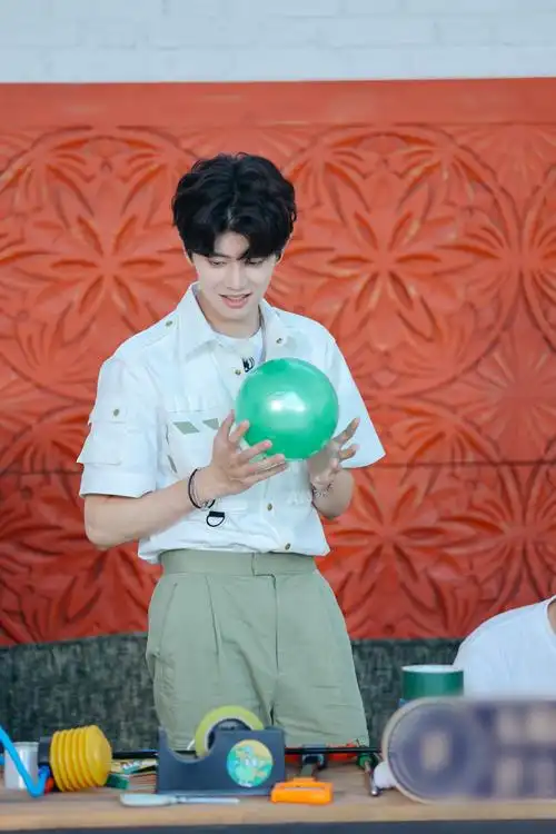 嗨放派##任嘉伦嗨放派