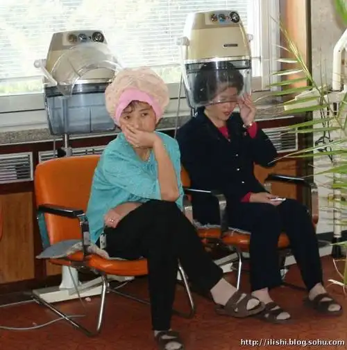 走进朝鲜的国营理发店 - 爱历史的日志 - 网易博客