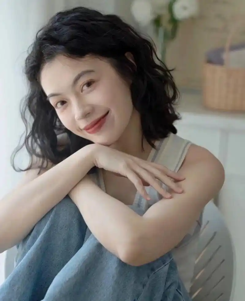 78齐肩发法式烫,细软发质的福音~齐肩法式烫发拯救中短发尴尬期