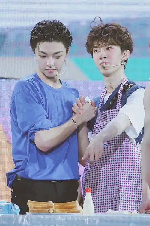 ninepercent 180708 济南
陈立农 范丞丞