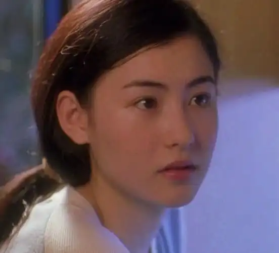 近日,有网友公布了一组张柏芝拍摄《星语心愿》时的旧照,不少人纷纷