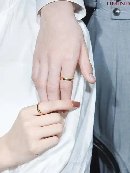 情侣对戒天花板能藏情话的戒指真的绝