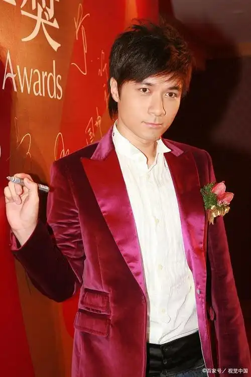 家庭巨债风波:古巨基家庭的故事与现代家庭责任与亲情的深度思考