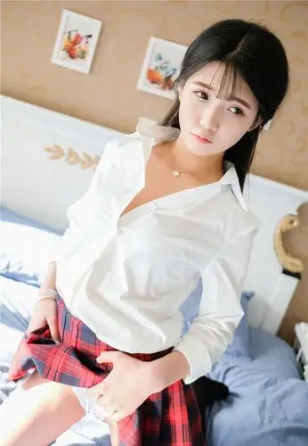 可爱妹妹短裙美腿私房制服诱惑图片