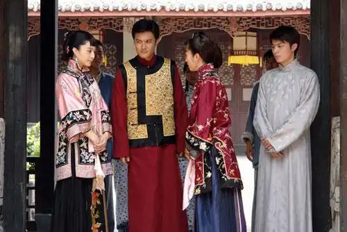 电视连续剧《胭脂雪》正在紧张拍摄,该剧围绕着民国时期七个女人身边