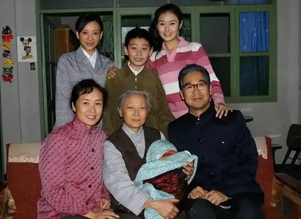 那时,话剧《蔡文姬》正在筹备之中,由著名演员濮存昕的父亲苏民担任