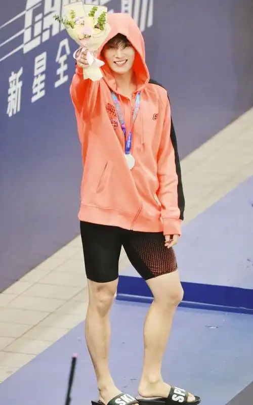 被私生纠缠有多惨?李汶翰深夜遭刘昊然,肖战相同困扰,险误行程