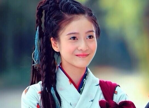 张雪迎在神雕侠侣中扮演郭襄的角色,乖巧可爱,清纯过人,又不失调皮的