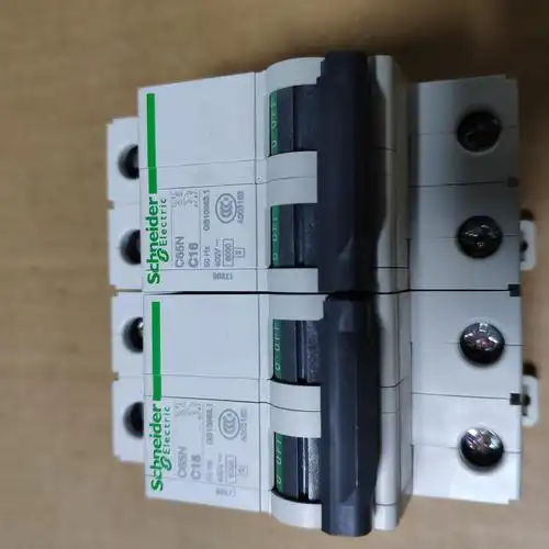 schneider施耐德断路器c65n2pc16a现货