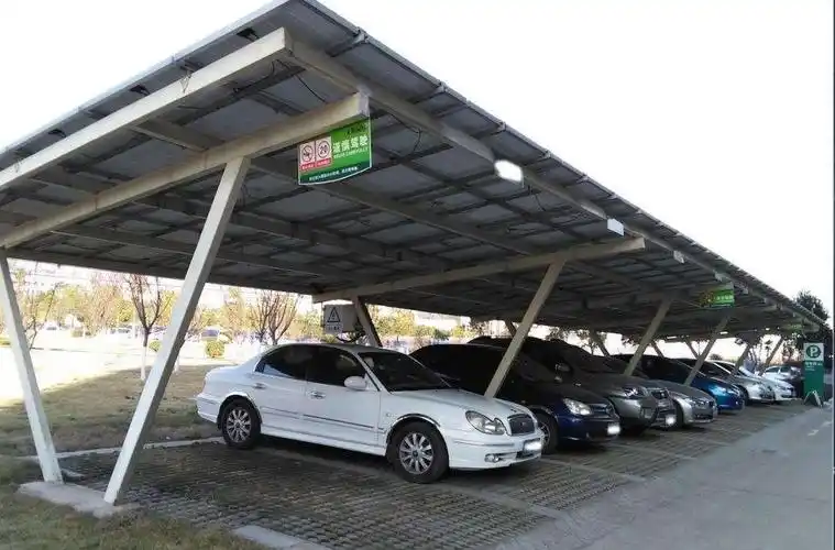 这个车棚不简单 既能停车又能发电!