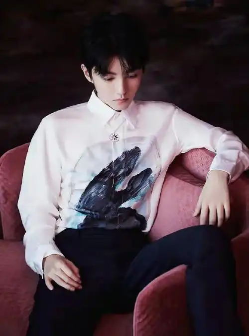 健身房偶遇王俊凯