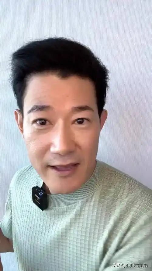 她是矢野浩二的女子45岁的傅晶没有嫁人!