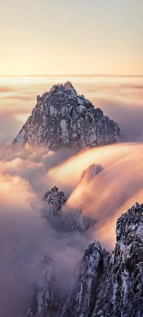 高山云雾全屏手机壁纸