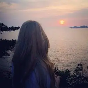 收集   点赞  评论  闺蜜 夕阳 背影 1 3 c呆呆猪  发布到  闺蜜头像