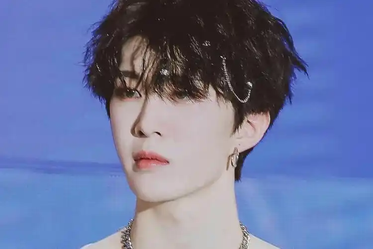 瞬间某一眼, 命中注定我会爱上你们 都为你而闪耀天际 人见人爱范丞丞