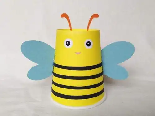 一次性杯子机器人挂件手工制作_一次性纸杯竟然可以这样玩?