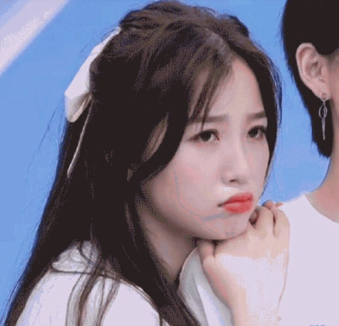 虞书欣甩开刘雨昕的手刚出道就闹不和别再脑补其恩怨情仇