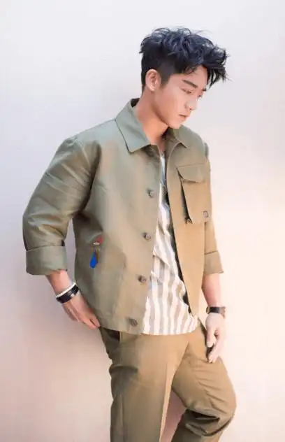 实力派男演员[郑恺]的经纪人