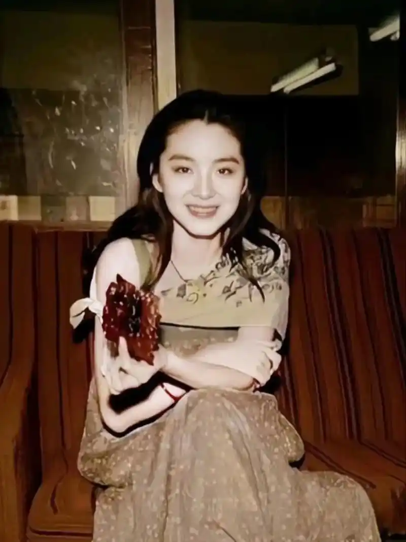 年轻时.#林青霞 #美出高级感 #港风 - 抖音