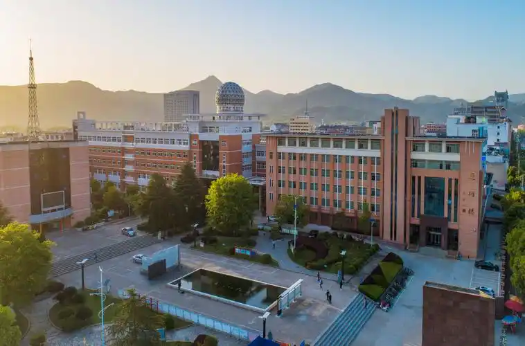 安徽省太湖中学 - 同建物业