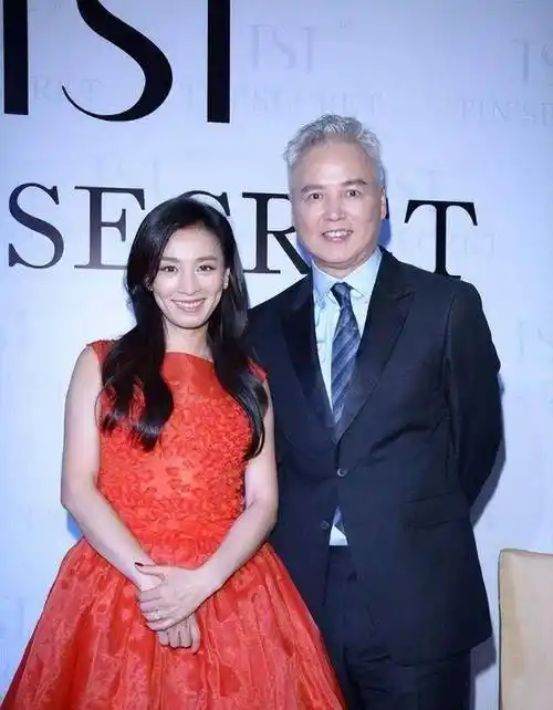 因为张庭曾在节目中抱怨自己的艰辛,没想到他们的身价竟然如此之高