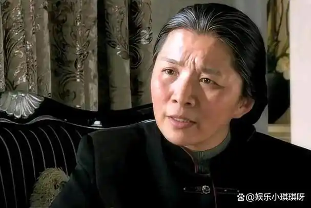 演员迟蓬戏里土气十足现实却是气质非凡淡泊名利赢得敬佩