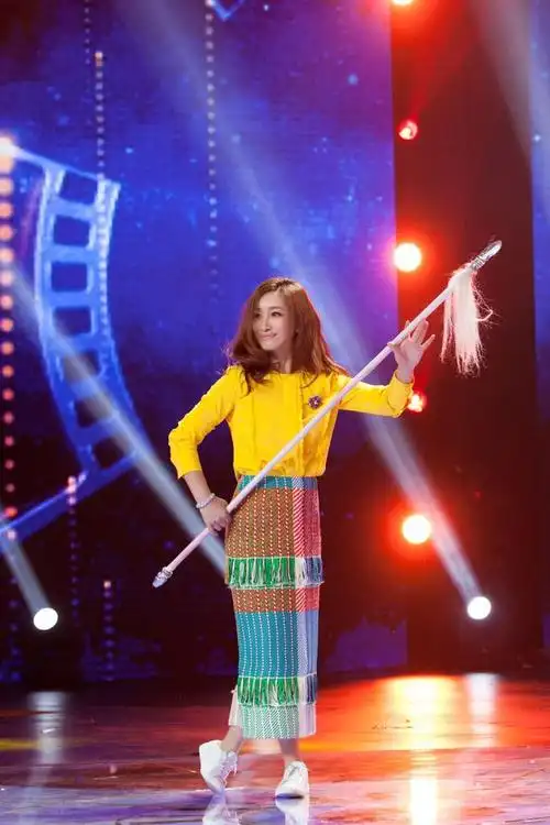 花漾梦工厂收视率怎么样 秦海璐耍花枪身手不凡