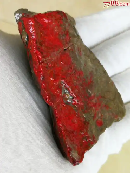 131g大红鸡血石原石毛料(钢地)