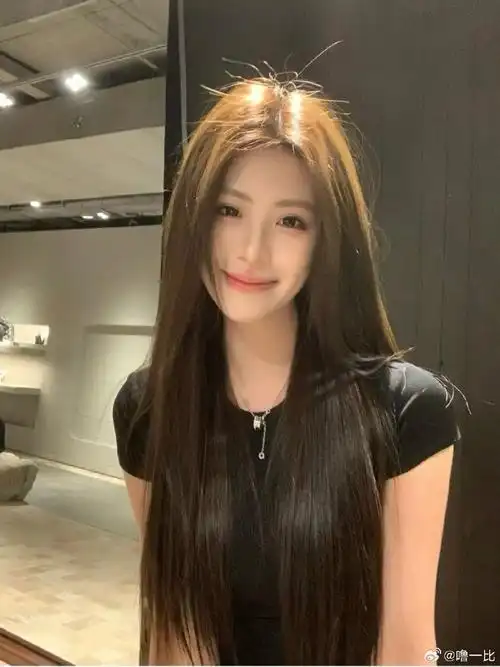 我想留长头发了感觉长直发才是这个世界上最百搭最高级的发型!