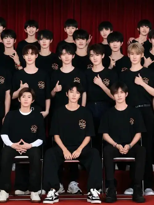 时代峰峻全家福##时代峰峻四代同堂大合照##tf家族