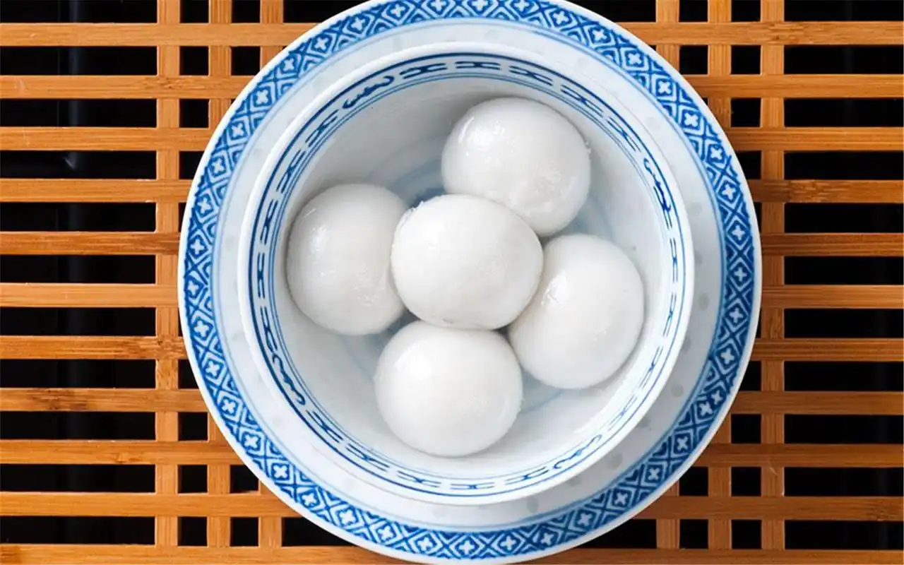 元宵节必吃的美味诱人汤圆高清电脑桌面壁纸下载第一辑