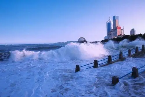 镜写青岛 海浪