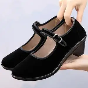 赛格金丝绒布鞋方口老北京女鞋中老年黑色半高跟舞蹈平绒鞋子新款