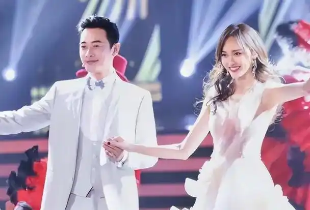 在星光璀璨的娱乐圈中,罗晋与唐嫣这对夫妻无疑是一道亮丽的风景